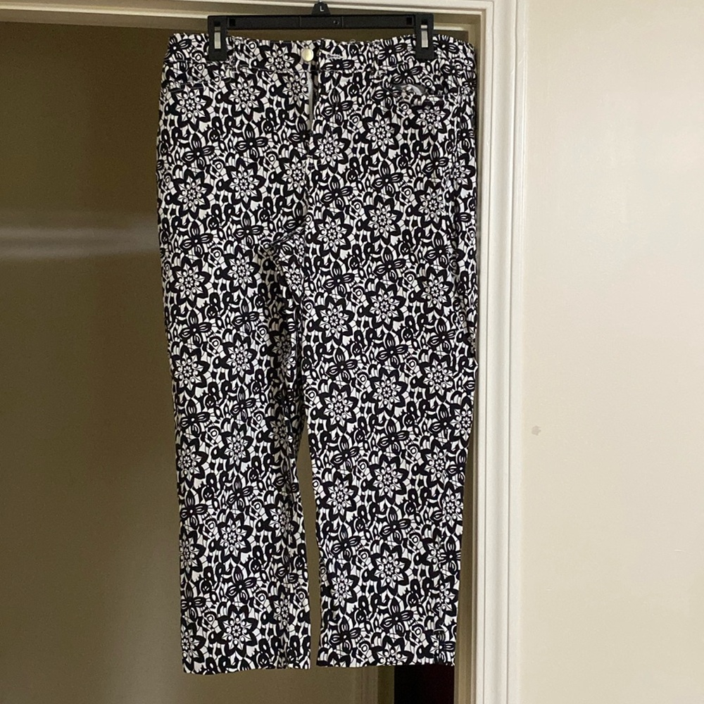 Ladies crop pants